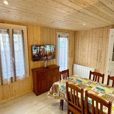 Les Myrtilles Dore 6pers لو مونت دوري